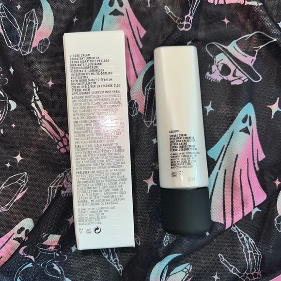 MAC: Strobe Cream in Goldlite - Picture 2 of 2